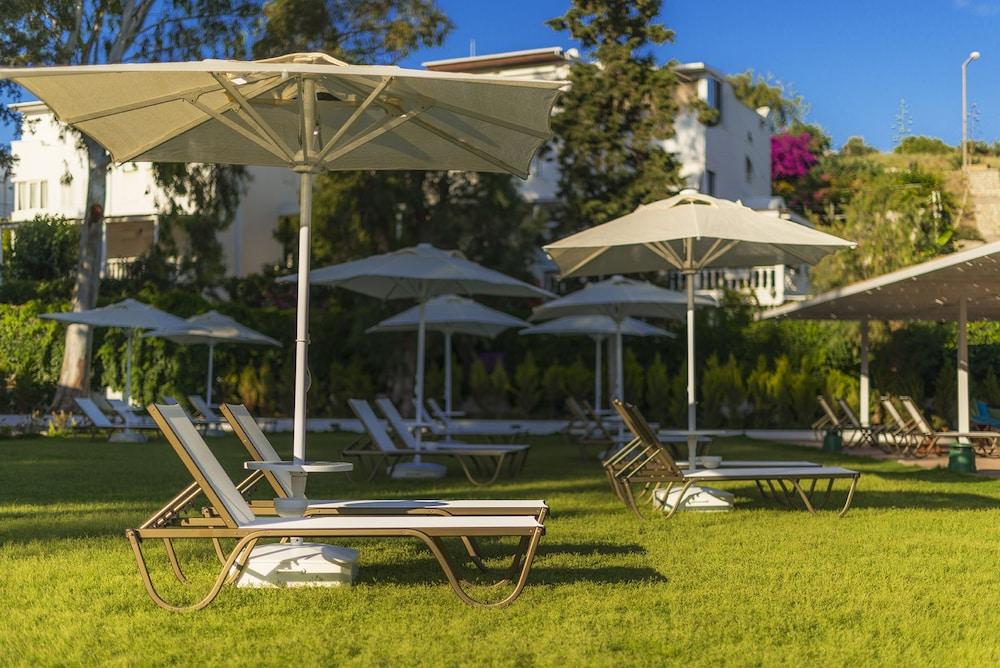 Liv Hotel By Bellazure Akyarlar Exterior foto